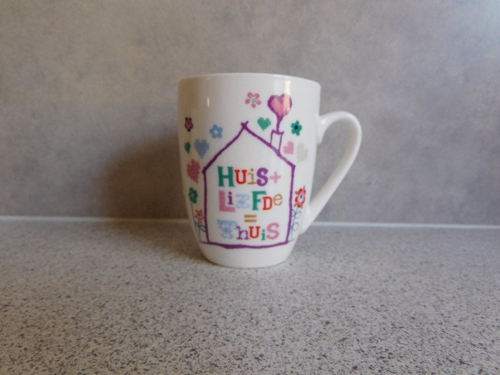 Mok 150 ml. Huis+Liefde=Thuis Ronald McDonald Yvon, Huis en Inrichting, Keuken | Servies, Overige merken, Zo goed als nieuw, Overige stijlen