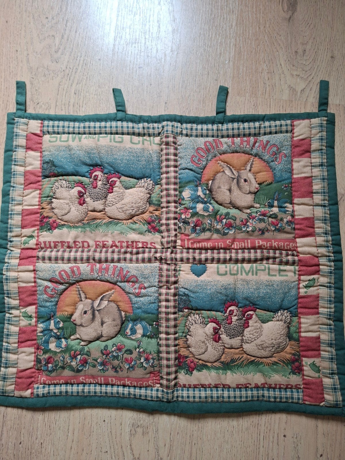 Vintage Quilt Wandkleed met Konijnen en Kippen, Ophalen of Verzenden, Nieuw, Rechthoekig
