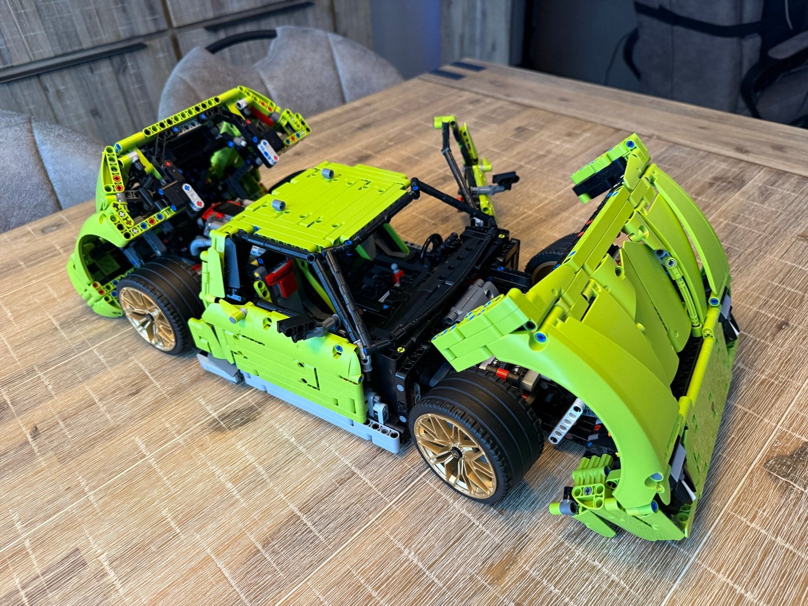 Lego Technic Lamborghini Sián FKP 37 - Zo goed als nieuw, Kinderen en Baby's, Speelgoed | Duplo en Lego, Ophalen, Lego, Compleet