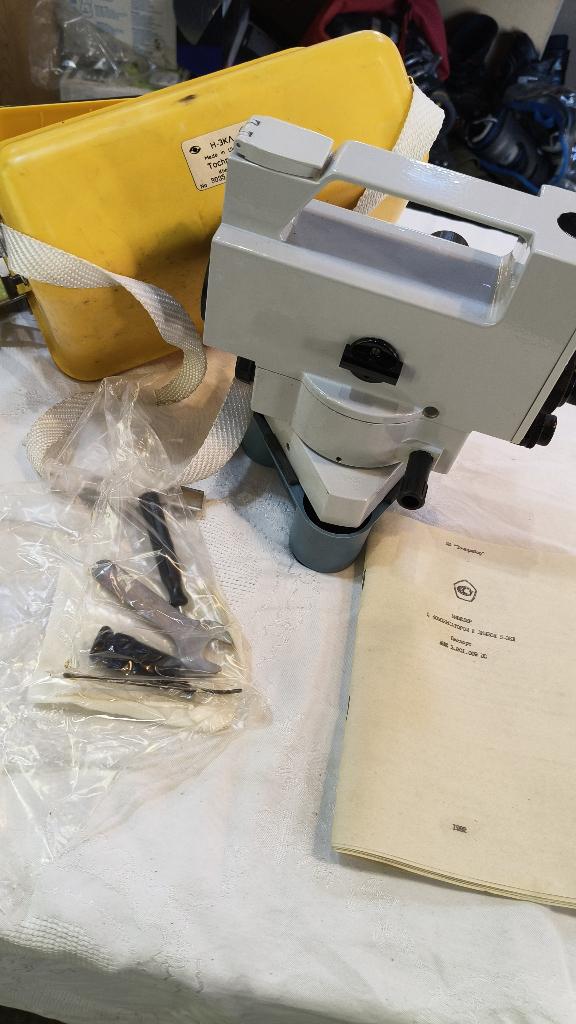 Tochpribor N-3KL optisch waterpasinstrument, Ophalen of Verzenden, Gebruikt, Overige meters