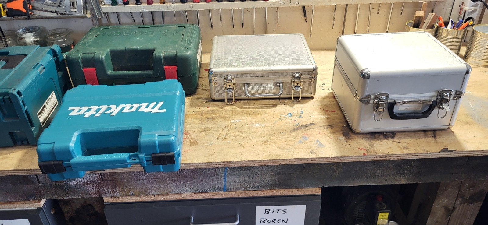 Diverse gereedschapskisten (leeg) - Makita, Bosch, aluminium, Doe-het-zelf en Verbouw, Ophalen, Gebruikt