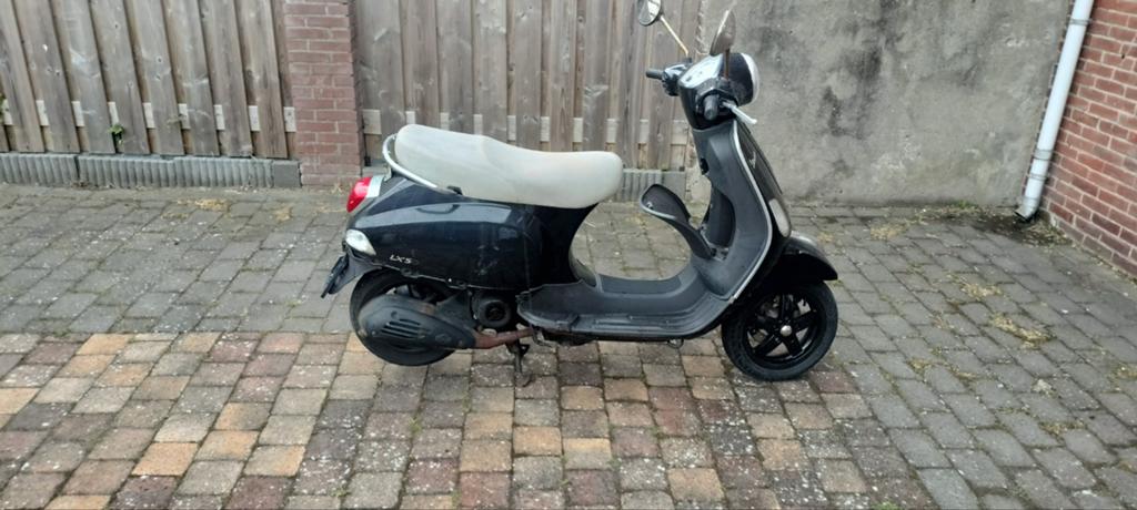Vespa lx 2 takt zonder 123, Fietsen en Brommers, Scooters | Piaggio, Ophalen, Gebruikt, Tweetakt, Overige modellen