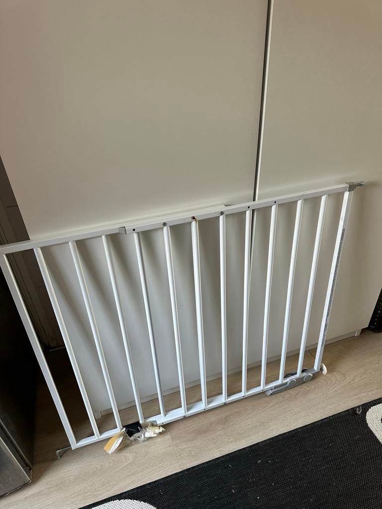 Wit metalen traphekje - nog in goede staat, Kinderen en Baby's, Traphekjes, Ophalen, Gebruikt, Klemhekje, Metaal of IJzer