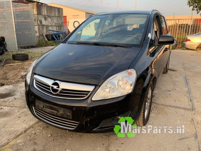 Motor van een Opel Zafira, Gebruikt, -, -, Opel
