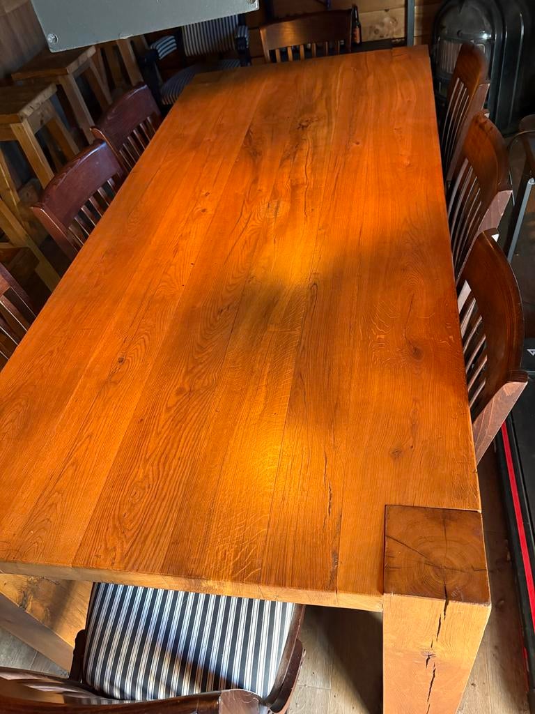 Robuuste eikenhouten eettafel met 8 stoelen, Gebruikt, 100 tot 150 cm, Eikenhout, Ophalen of Verzenden