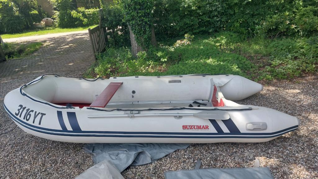 Suzumar 390 DS rubberboot met strandwielen en accessoires, Watersport en Boten, Rubberboten, Ophalen, Aluminium, Gebruikt, Peddels