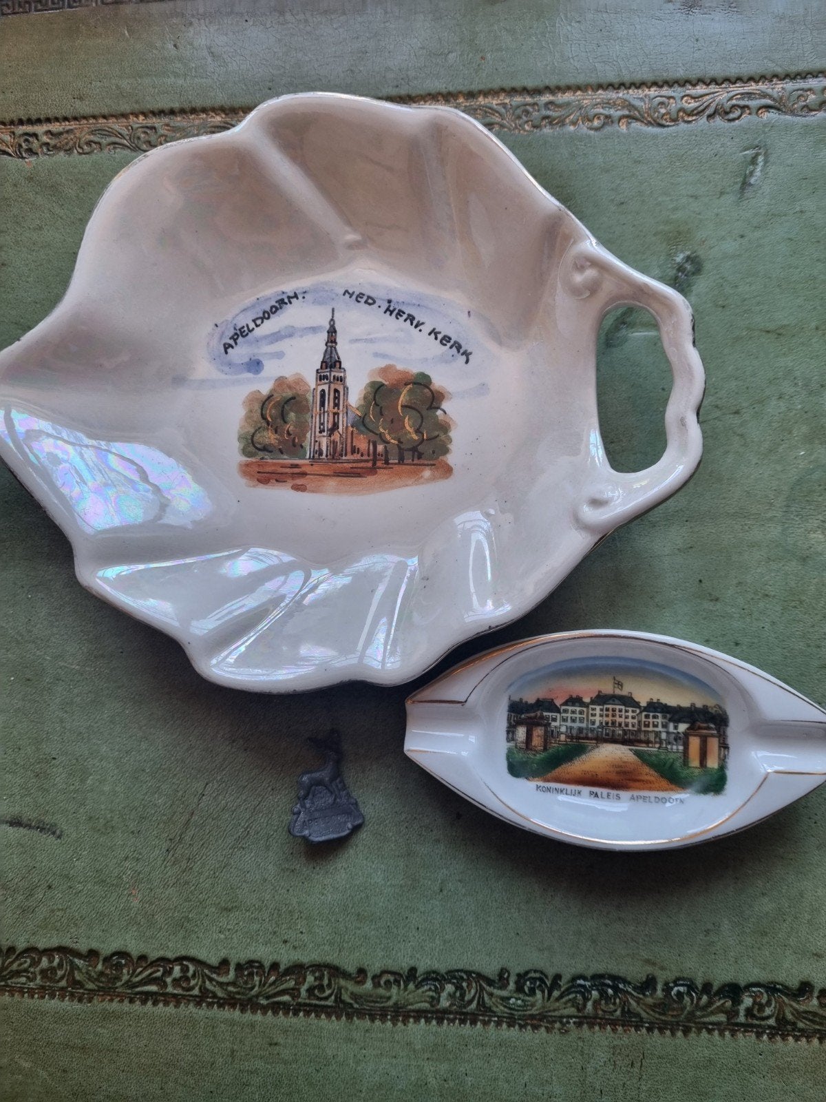 3 Oude Apeldoorn Souvenirs - Kerk, Paleis, Hert, Ophalen of Verzenden, Gebruikt