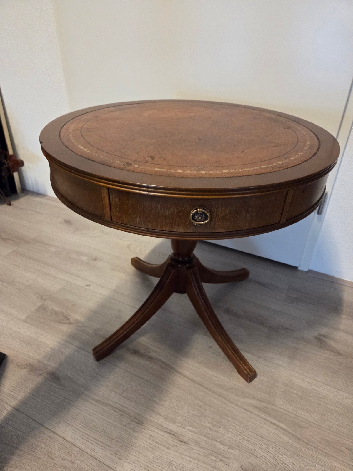 Oude ..antieke bijzettafel, Minder dan 55 cm, Gebruikt, Rond, Ophalen