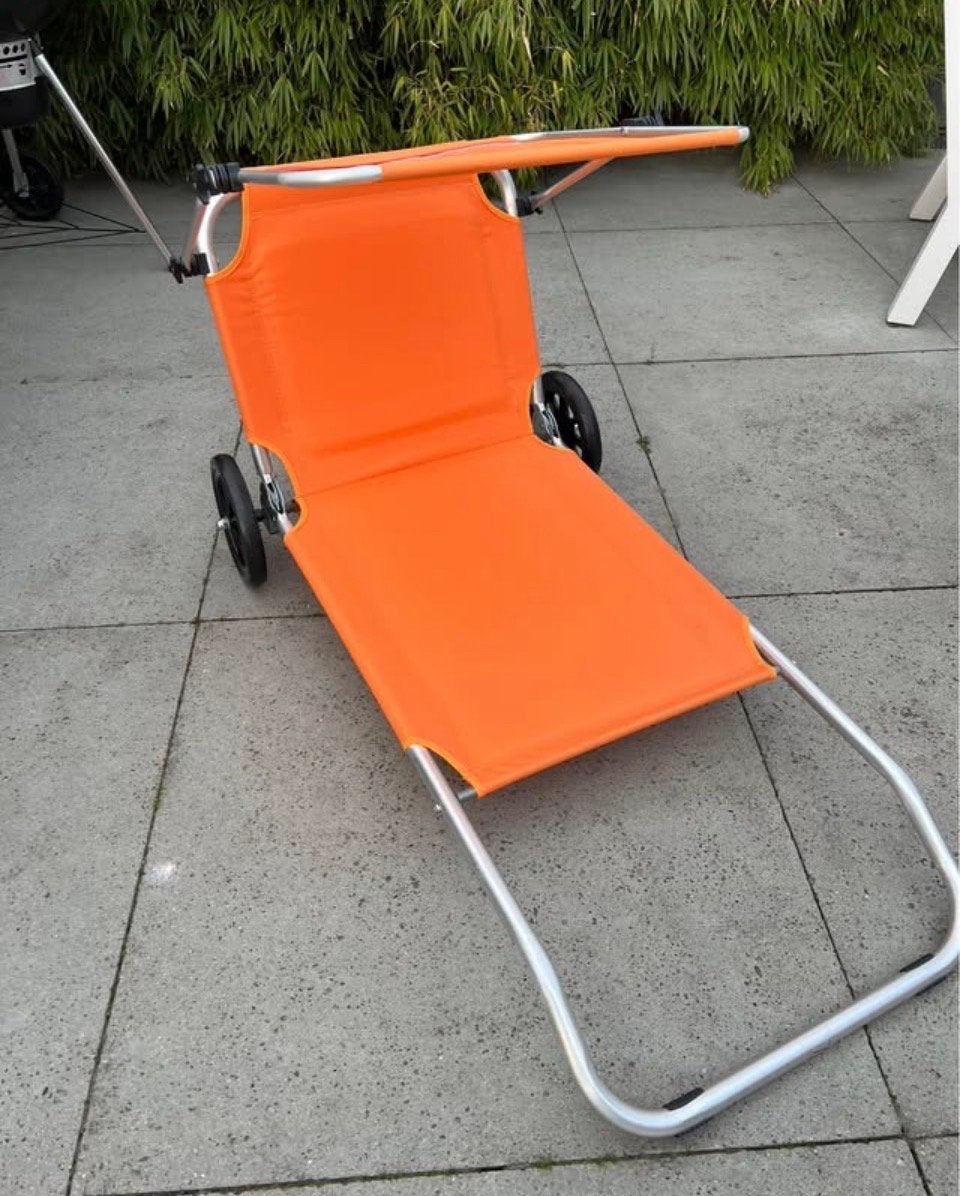 2x Oranje strandstoel met wielen en zonnescherm, Ophalen, Gebruikt, Campingstoel