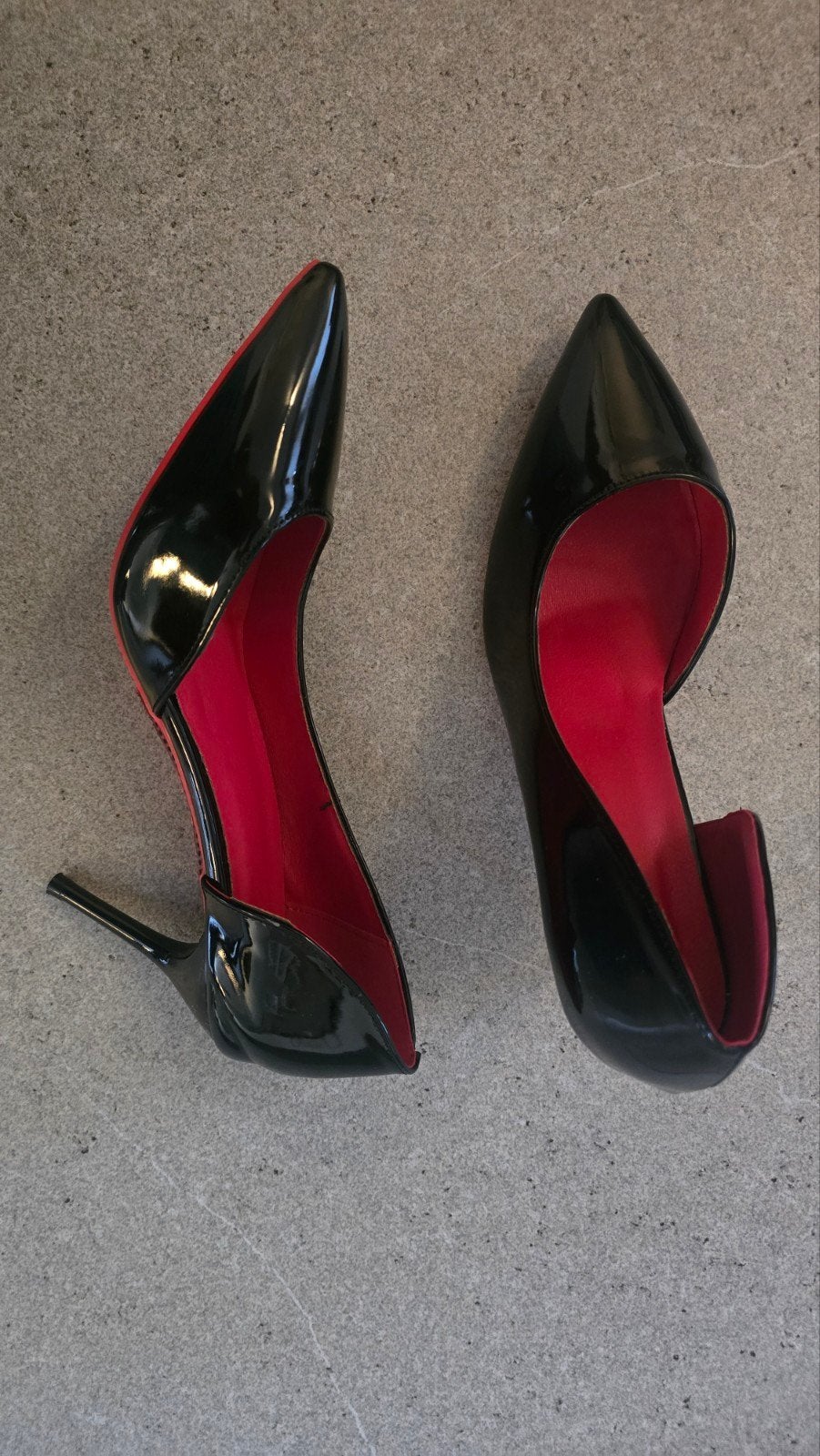 Zwarte lakleren pumps met rode zool, Pumps, Zwart, Nieuw, Ophalen of Verzenden