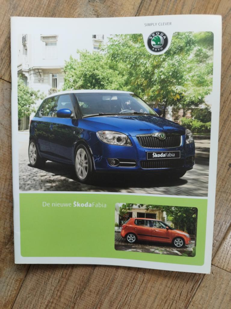 Skoda Fabia brochure  - Nederlands - 32 pagina's, Boeken, Auto's | Folders en Tijdschriften, Zo goed als nieuw, Overige merken