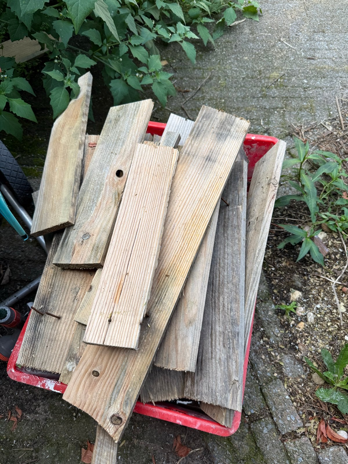 GRATIS Diverse partij hout: planken, balken en pallet, Ophalen, Gebruikt, Balk, Overige houtsoorten