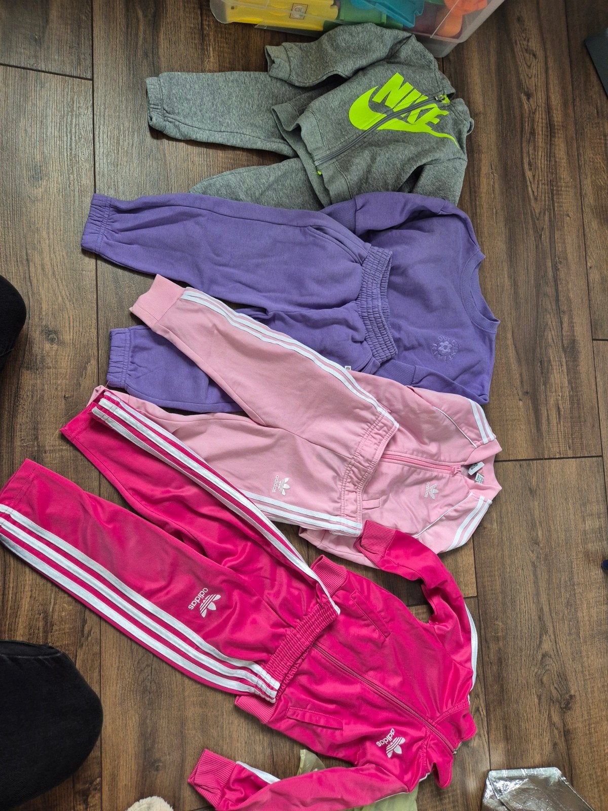 4x trainings/joggingpak 86/92 meisje, Ophalen of Verzenden, Zo goed als nieuw, Maat 92
