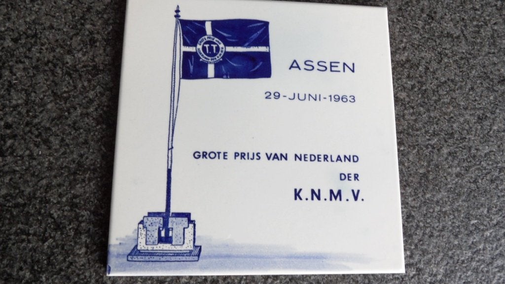 TT Assen 1963 motorwegrace tegel, Grote Prijs van Nederland, Ophalen of Verzenden, Gebruikt, Motoren