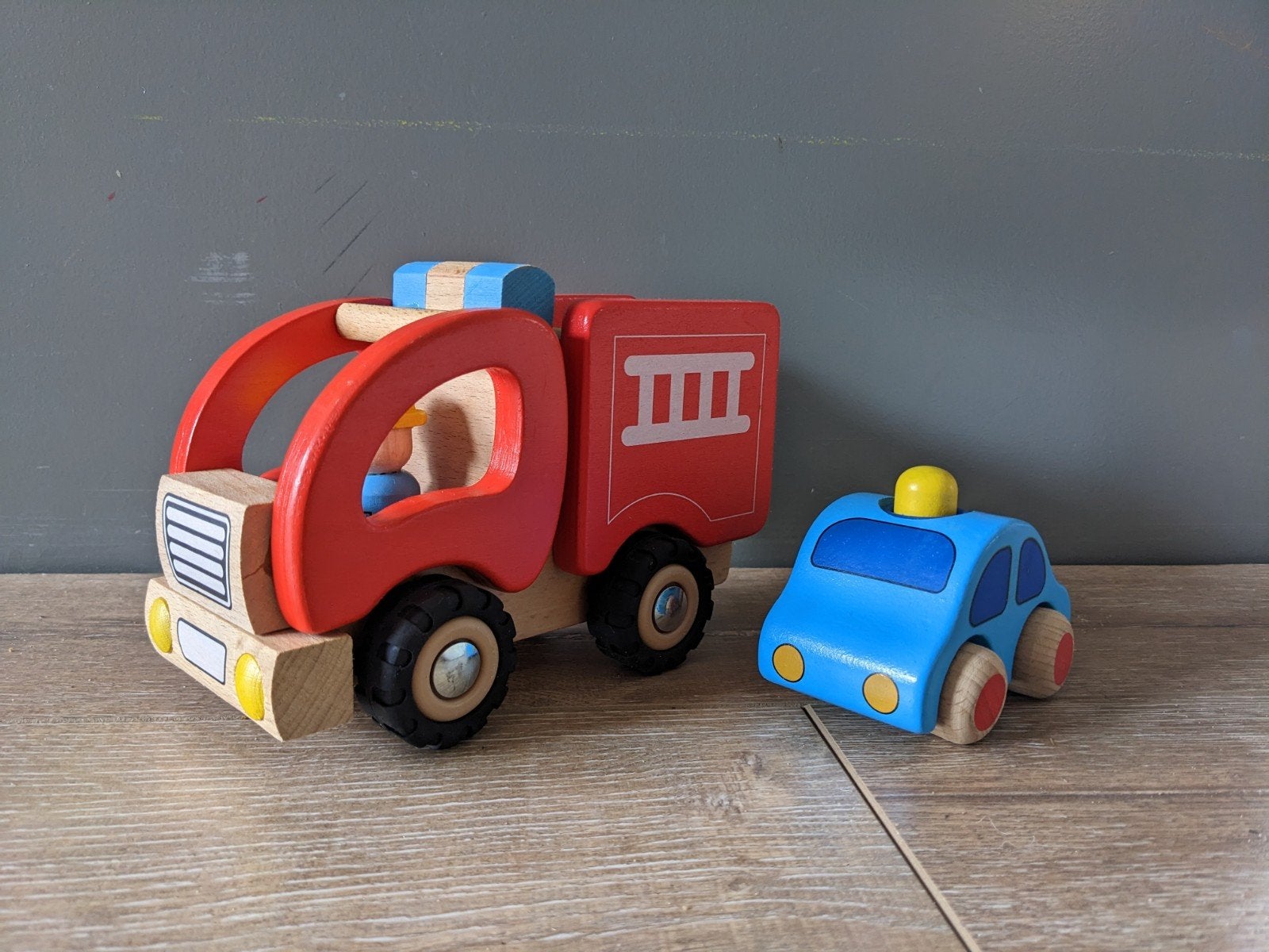 Houten Brandweerauto en Politieauto Speelgoed, Kinderen en Baby's, Speelgoed | Speelgoedvoertuigen, Ophalen of Verzenden