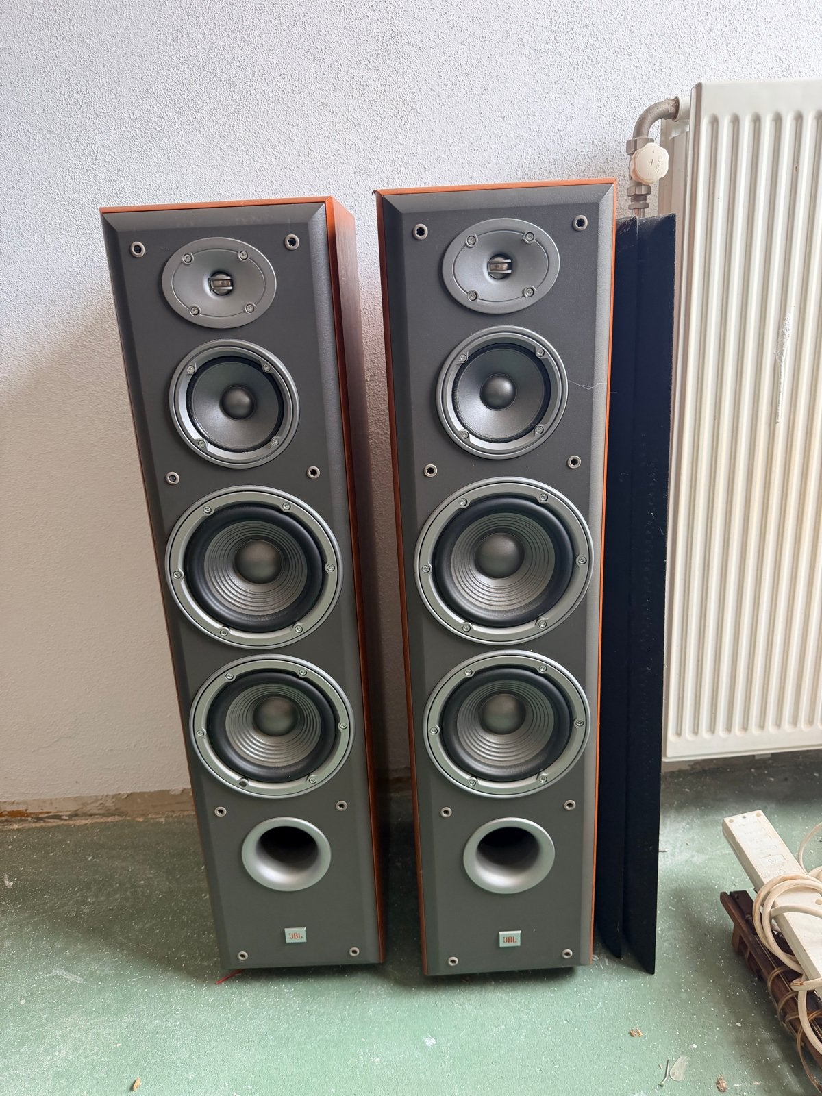 JBL E80 Vloerstaande Speakers - Goede staat met gebruiksspor, Ophalen, Gebruikt, Vloerstaande luidspreker, JBL
