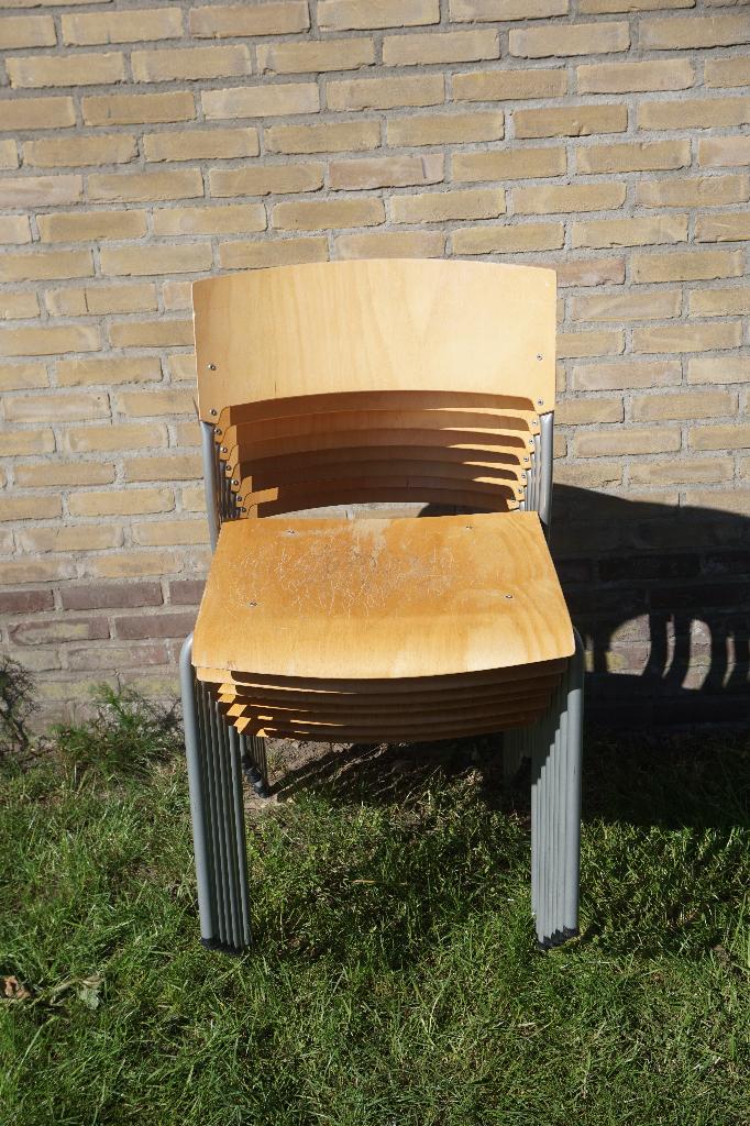 Houten stoelen kantinestoelen schoolstoelen, Ophalen, Gebruikt, Bruin, Vijf, Zes of meer stoelen