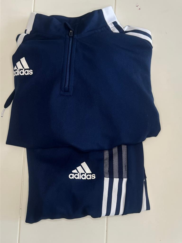 donkerblauw Adidas trainingspak (set) - Maat M - Goede staat, Fitness, Ophalen of Verzenden, Gedragen, Maat 48/50 (M)