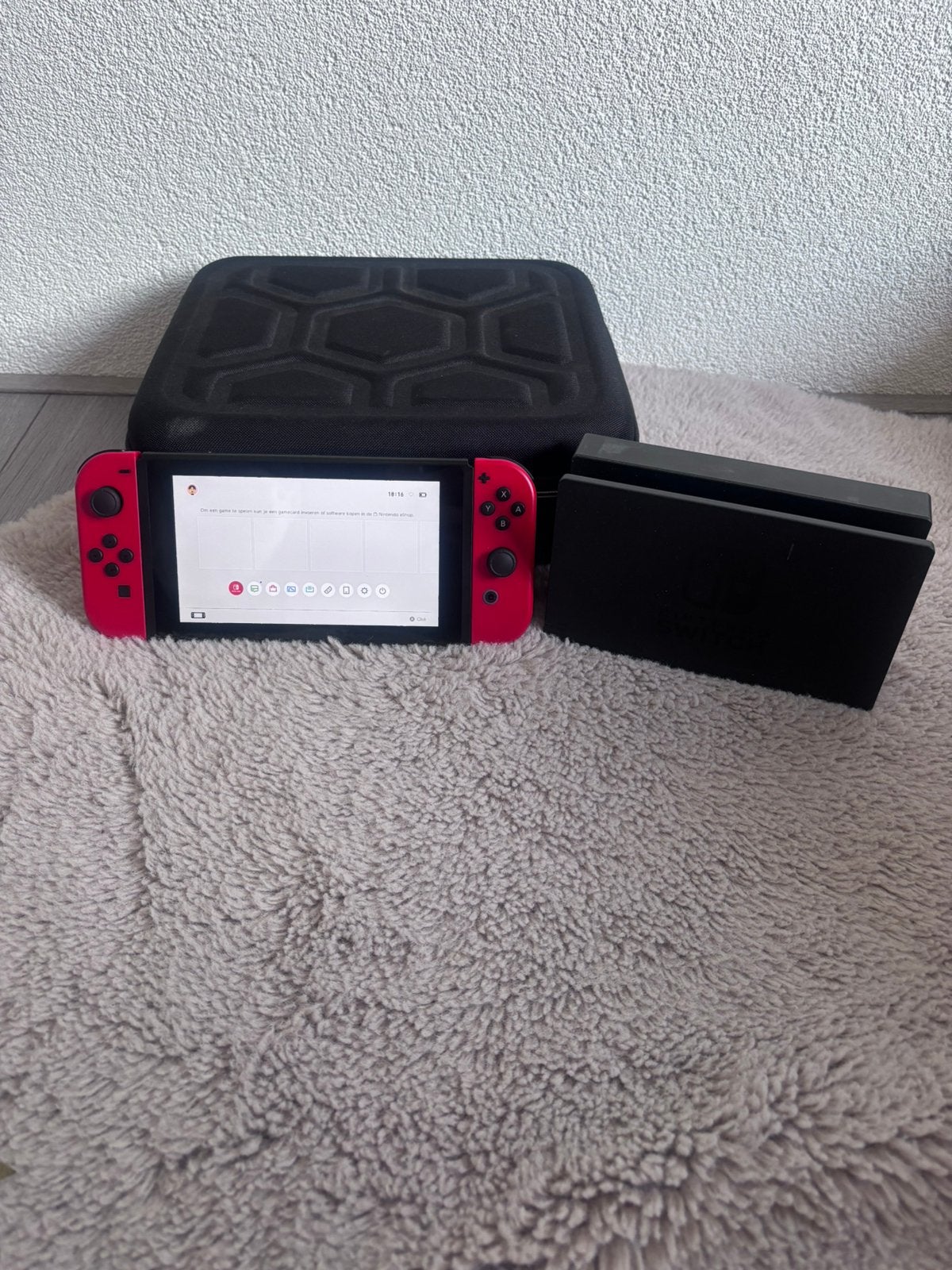Nintendo Switch, Ophalen of Verzenden, Zo goed als nieuw, Met 2 controllers, Switch Original