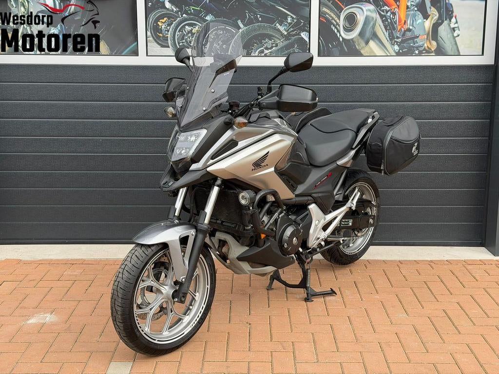 *VERKOCHT* HONDA NC 750 X ABS (bj 2016) 20,985 km, Motoren, 2 cilinders, Bedrijf, Onbekend, Meer dan 35 kW