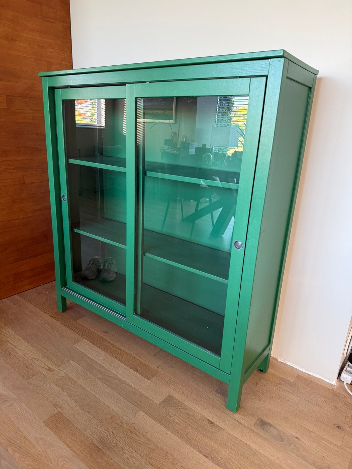 Vitrinekast groen, Ophalen, 50 tot 100 cm, Zo goed als nieuw, Minder dan 100 cm