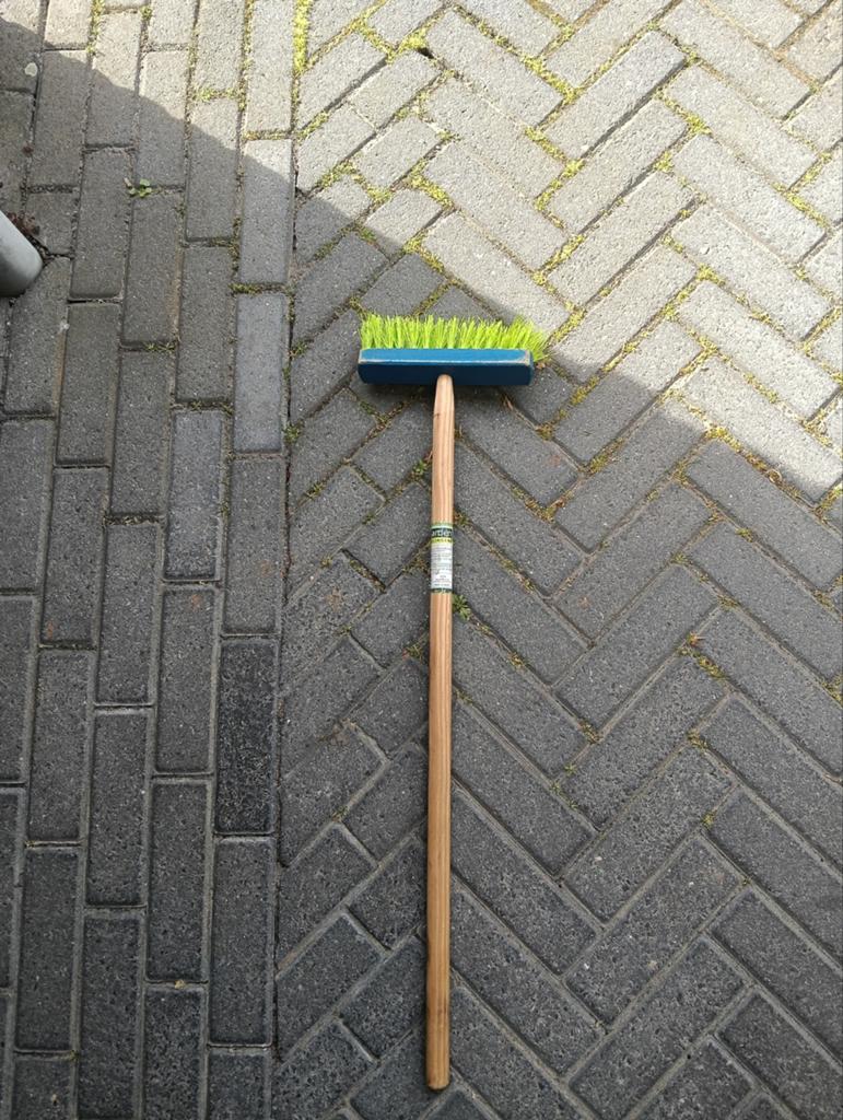 Bezem, Ophalen, Gebruikt