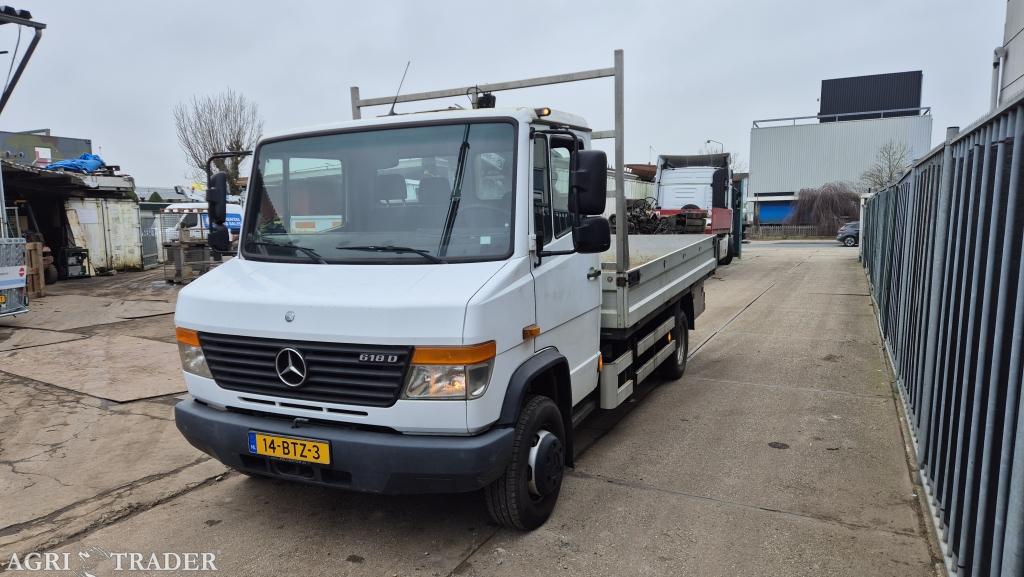 Mercedes Benz Vario bakwagen met kraan, Niet opgegeven, -, Niet opgegeven