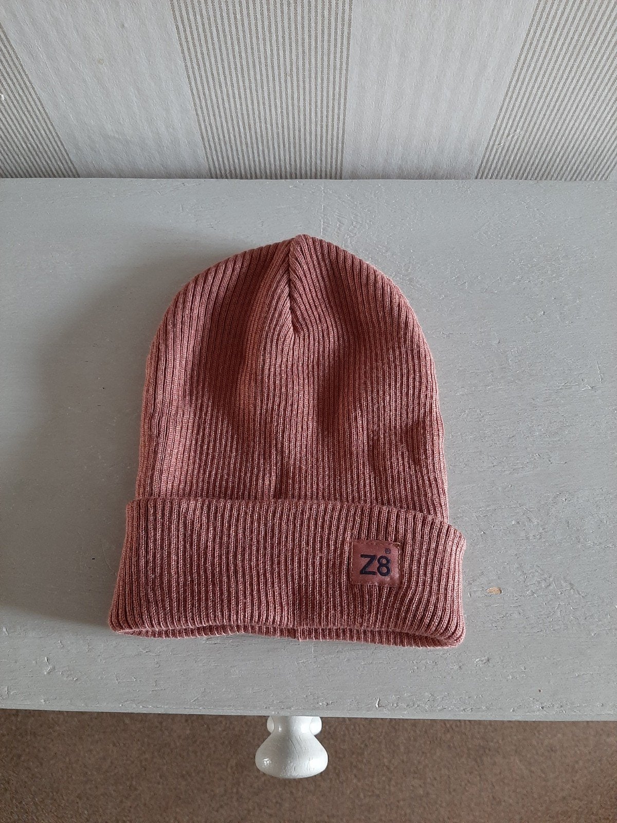 Z8 muts Pascal Red Rust maat M als nieuw!, Z8, Ophalen of Verzenden, Zo goed als nieuw, Jongen