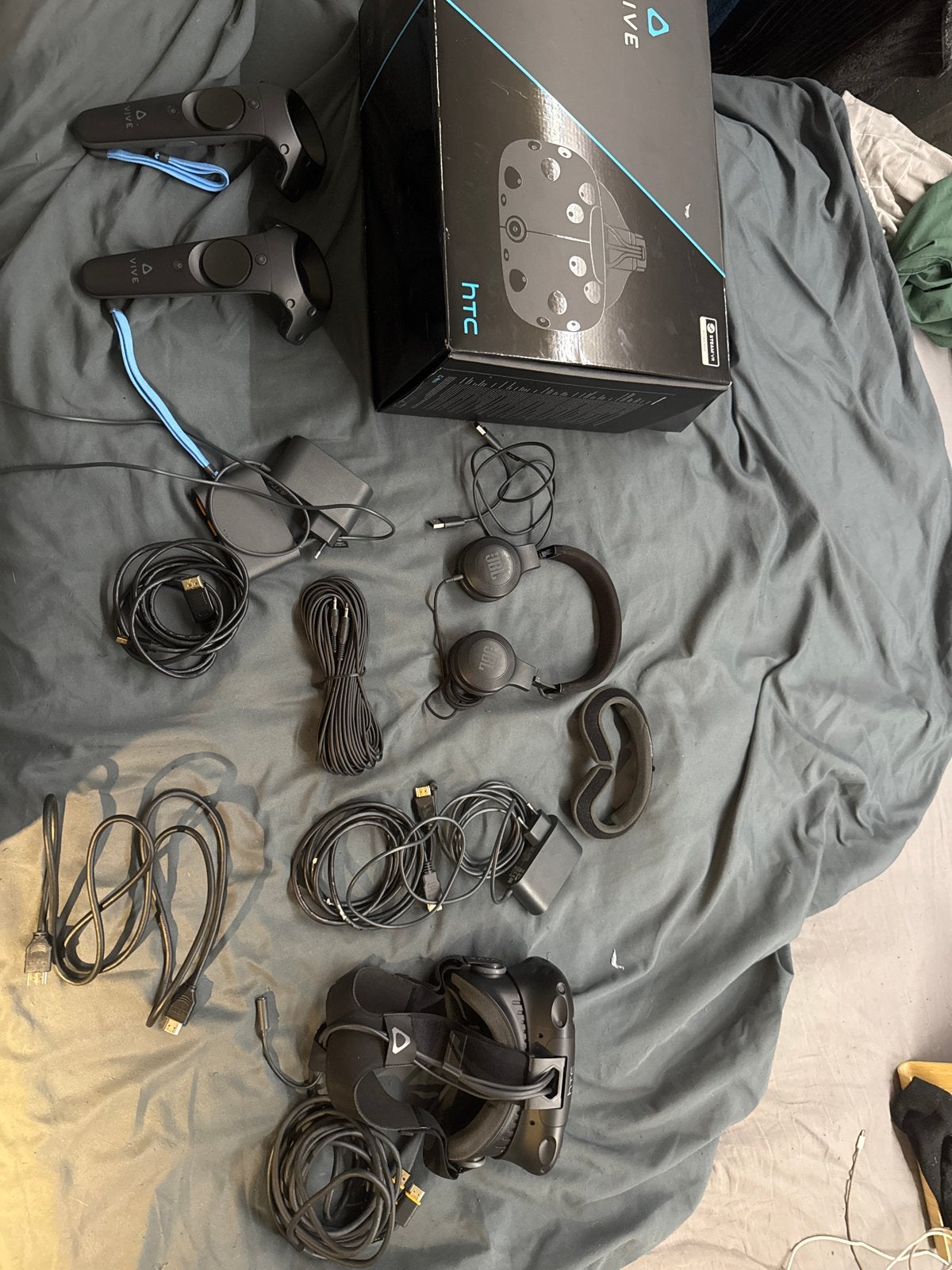 HTC Vive VR-bril met controllers en accessoires, Ophalen, Gebruikt, Pc