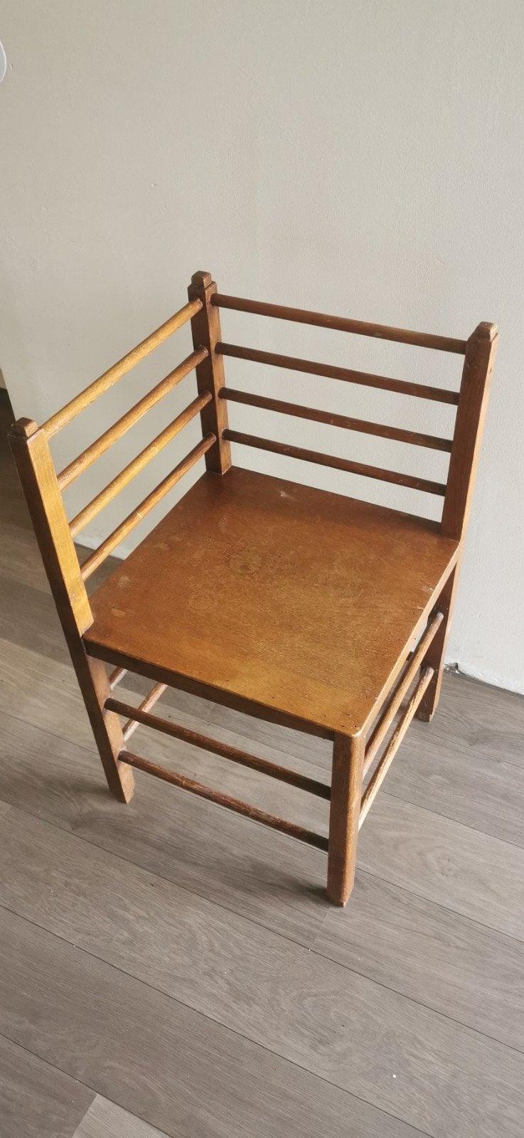 Antieke eikenhouten breistoeltje hoekstoeltje, Ophalen