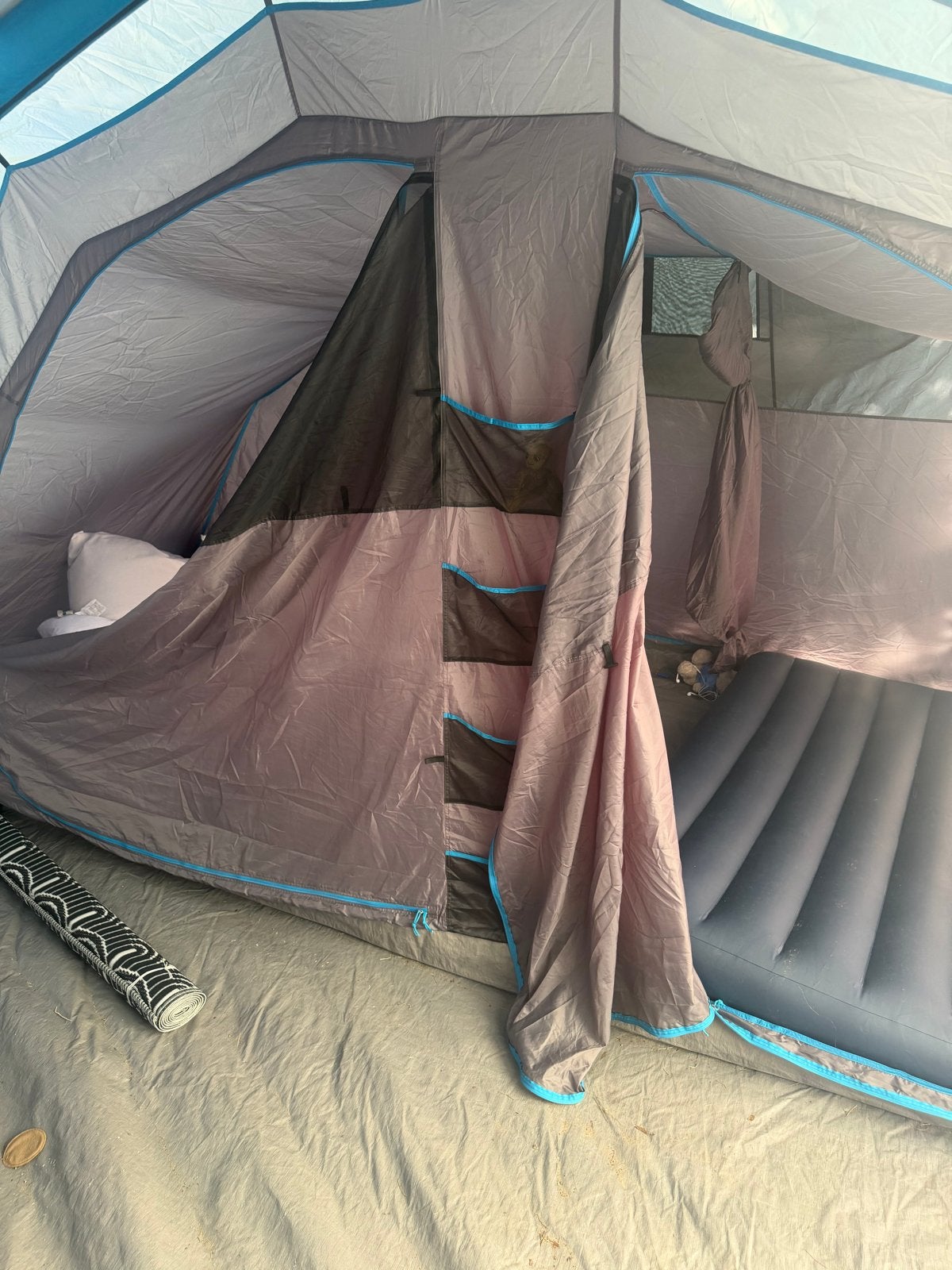 Ruime Quechua familietent 5 personen - 2 slaapcabines, Caravans en Kamperen, Ophalen, Nieuw, Tot en met 5