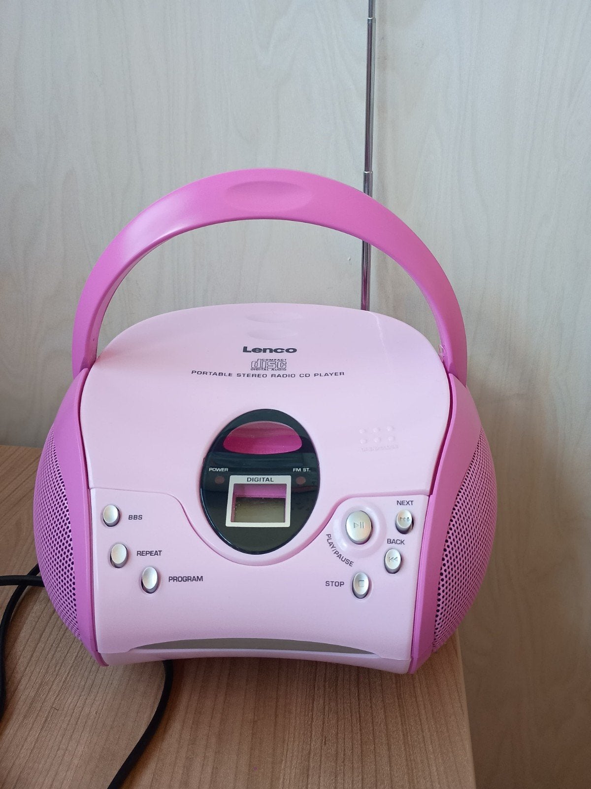 Leuke roze Lenco kinder radio / cd speler, Ophalen of Verzenden, Gebruikt, Overige typen, Met cd-speler