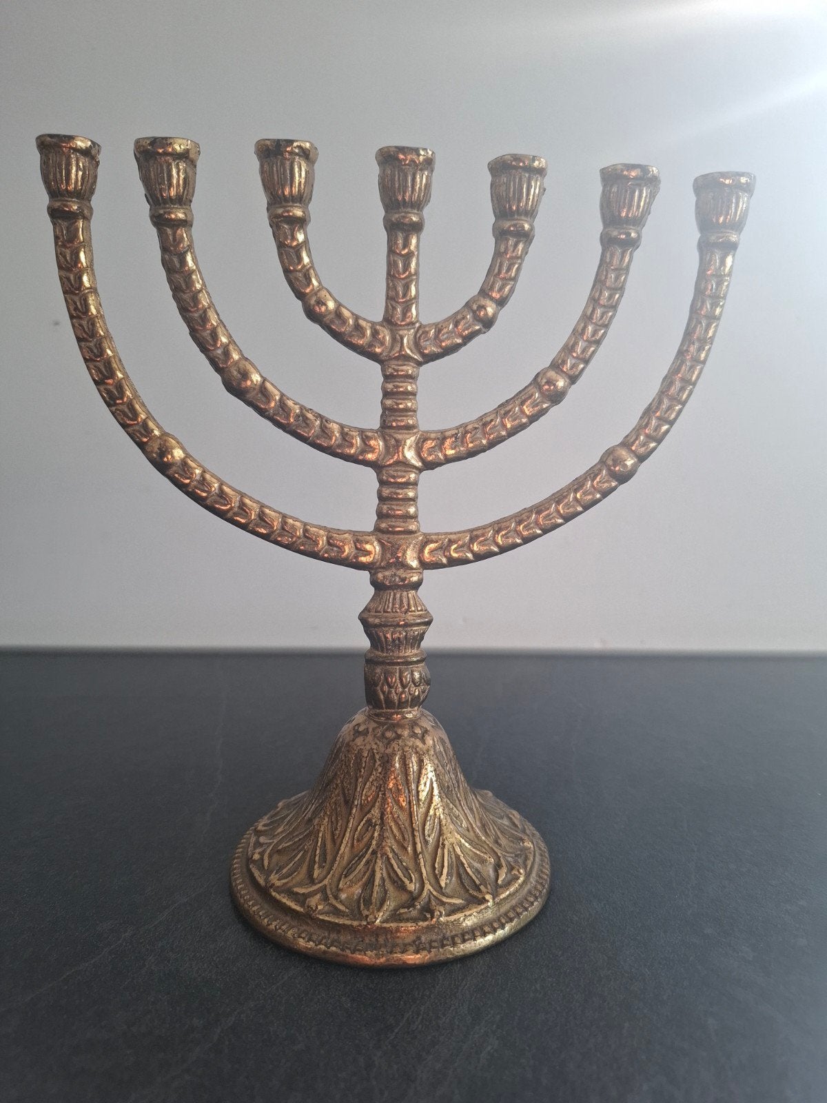 Bewerkt Messing Menora - 20 cm hoog, 600 gram, Antiek en Kunst, Ophalen of Verzenden, Koper of Brons