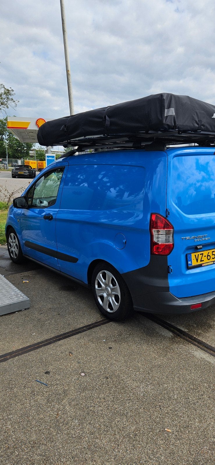 Foto 6 van Ford Transit Courier (2016) met slim keukenblok