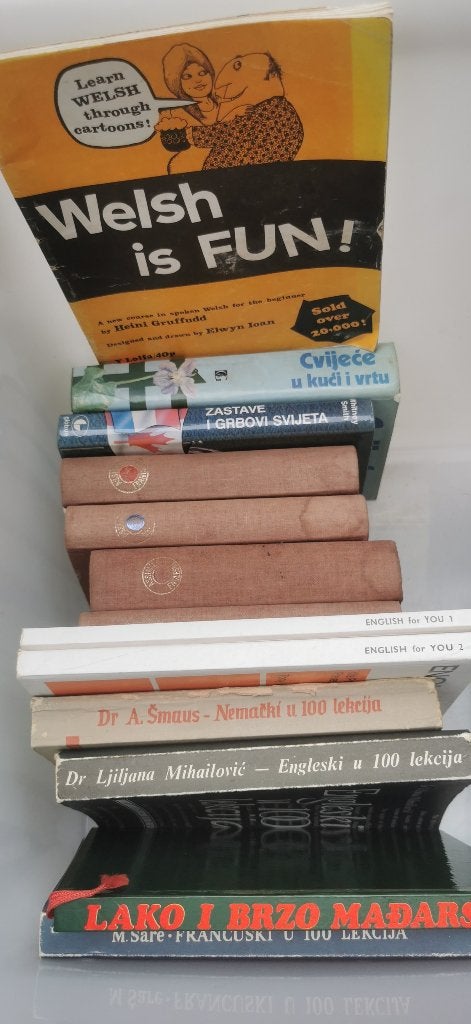 Kroatische boeken, Ophalen, Zo goed als nieuw