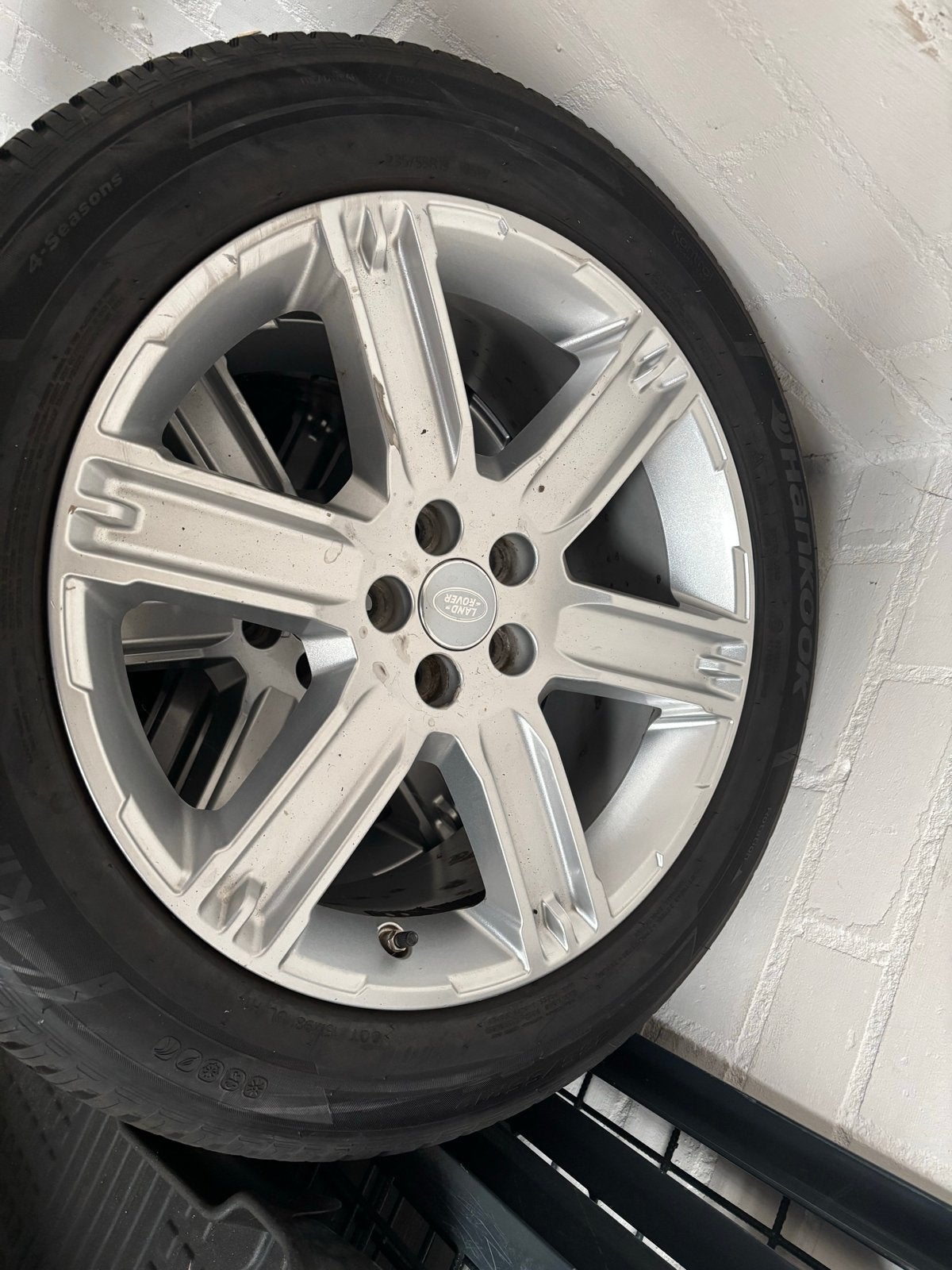 Land Rover Velgen met All Season Banden 19 inch, Auto-onderdelen, Banden en Velgen, Gebruikt, Banden en Velgen, All Season, Terreinwagen