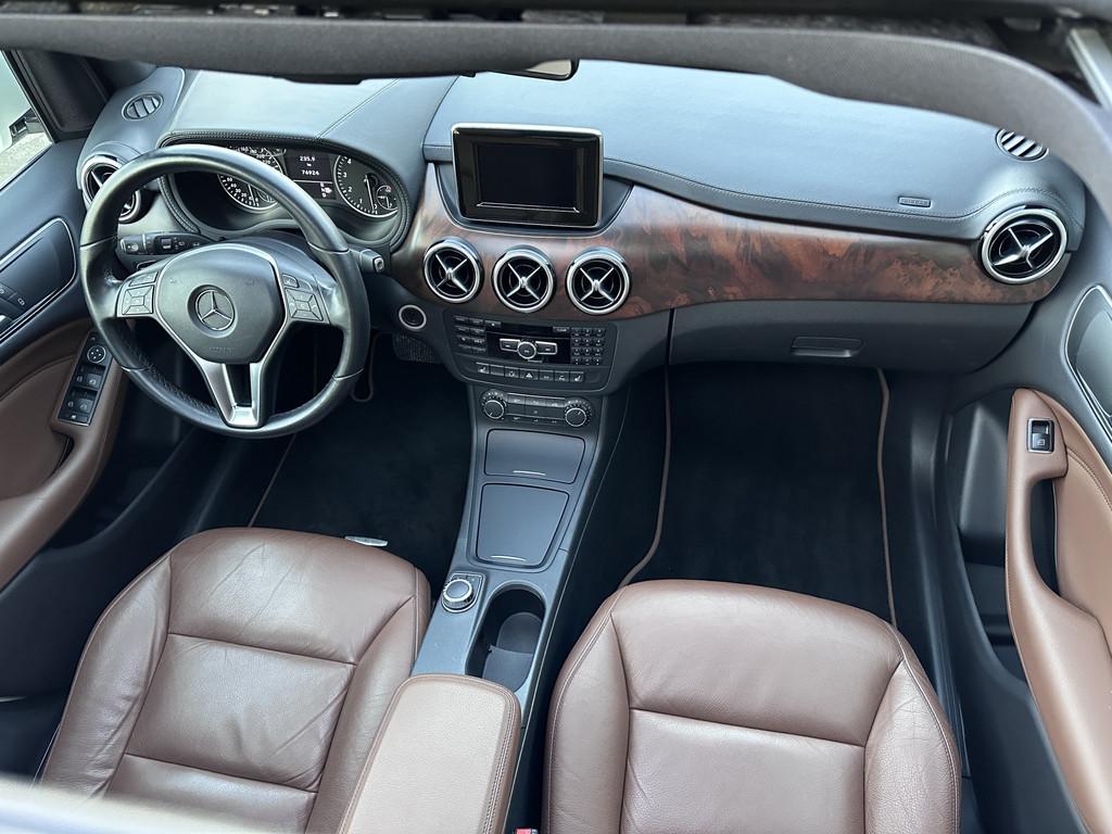 Mercedes-Benz B-Klasse 200 Ambition | Panoramadak | Leder |, Auto's, Euro 5, 1325 kg, Gebruikt, Zwart