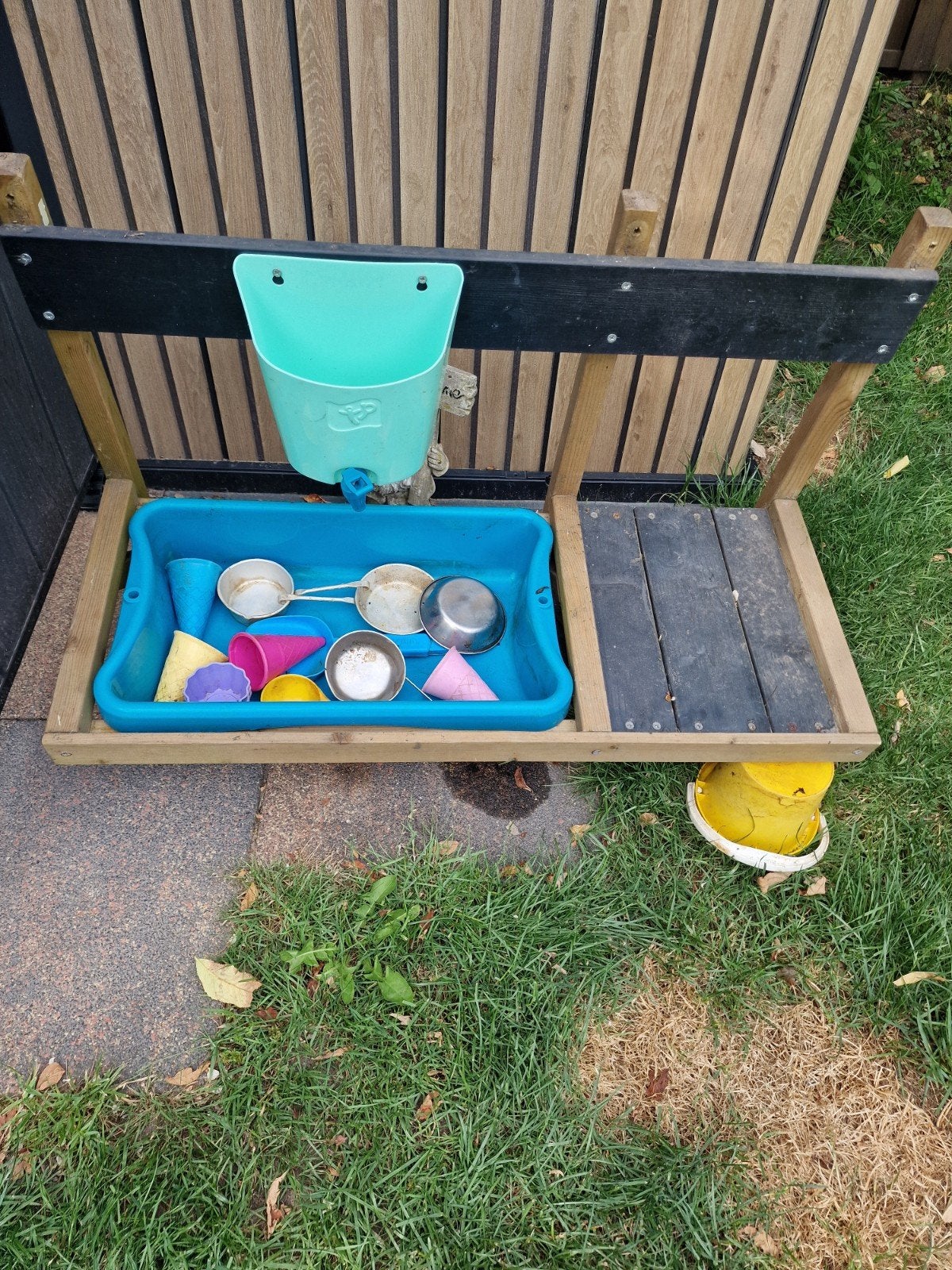 Houten modderkeuken met waterkraan en accessoires, Ophalen, Gebruikt