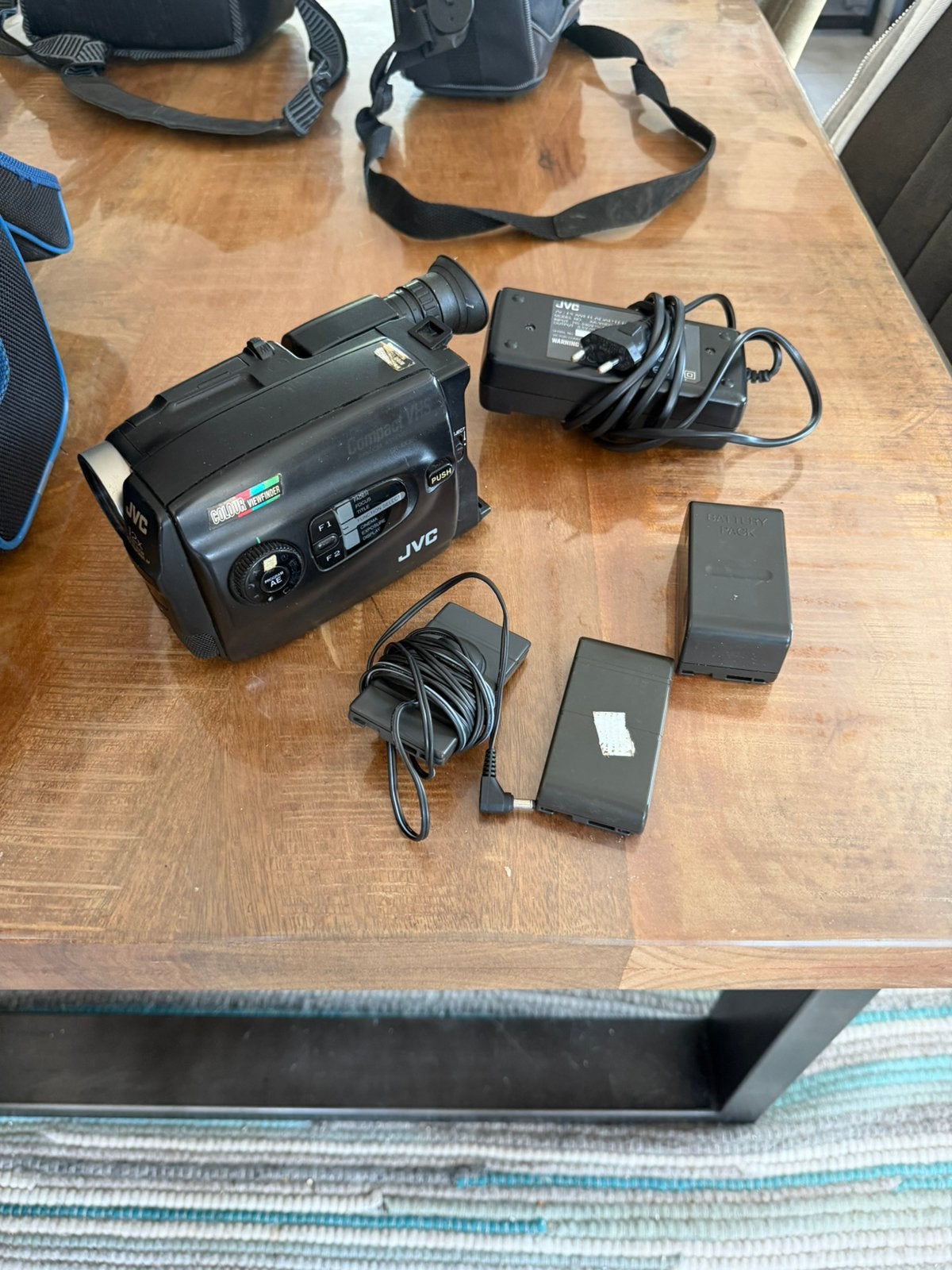 Jvc GR-AX350EG vhs videocamera jaren 90, Ophalen of Verzenden