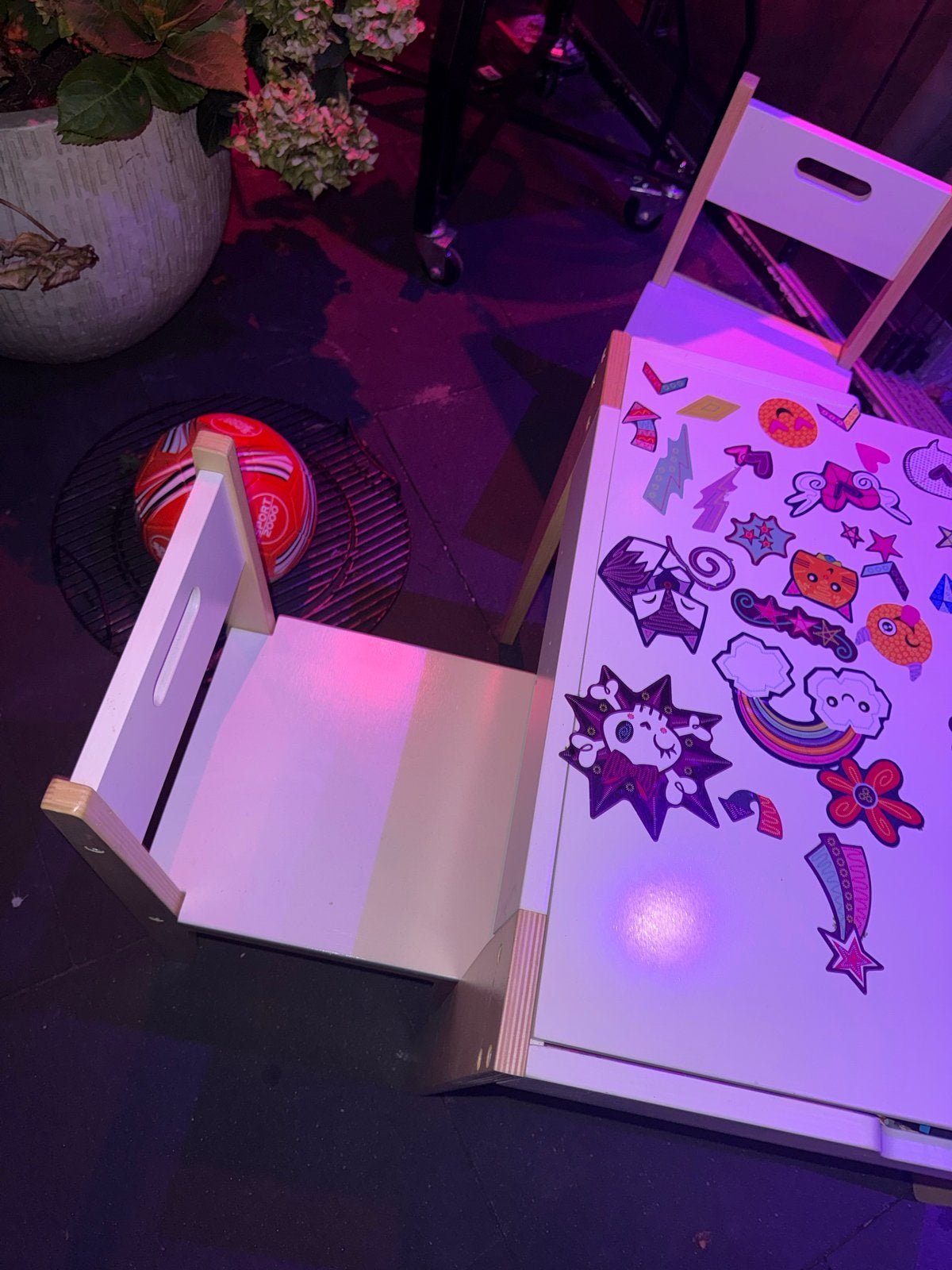 Kinder speeltafel met 2 stoeltjes - Gebruikt, Ophalen, Gebruikt, Tafel(s) en Stoel(en)