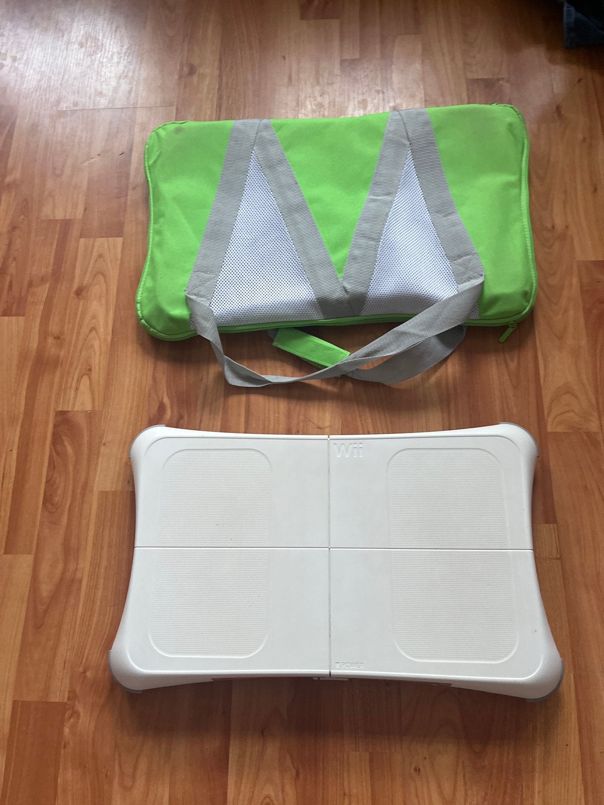 Wii Balance Board met draagtas + 2 workout spellen, Ophalen of Verzenden, Zo goed als nieuw, Zonder controller, Met Balance Board