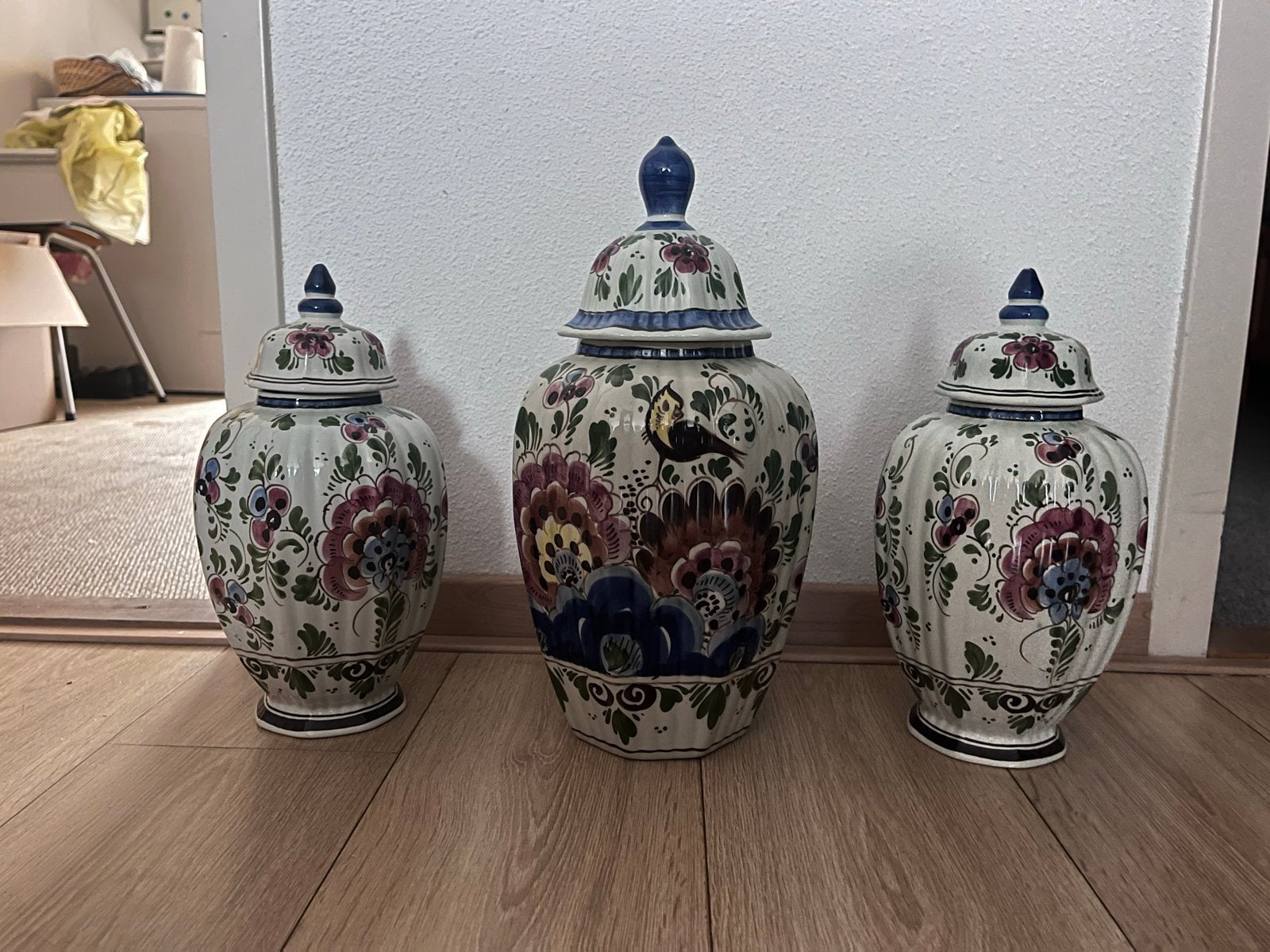 Set van 3 handgeschilderde Delfts Blauwe vazen, Ophalen