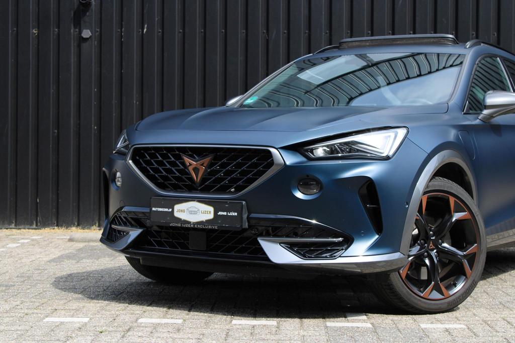 CUPRA Formentor 1.4 e-Hybrid VZ Copper PANO LEER MEMORY TREK, Gebruikt, 4 cilinders, Formentor, Blauw