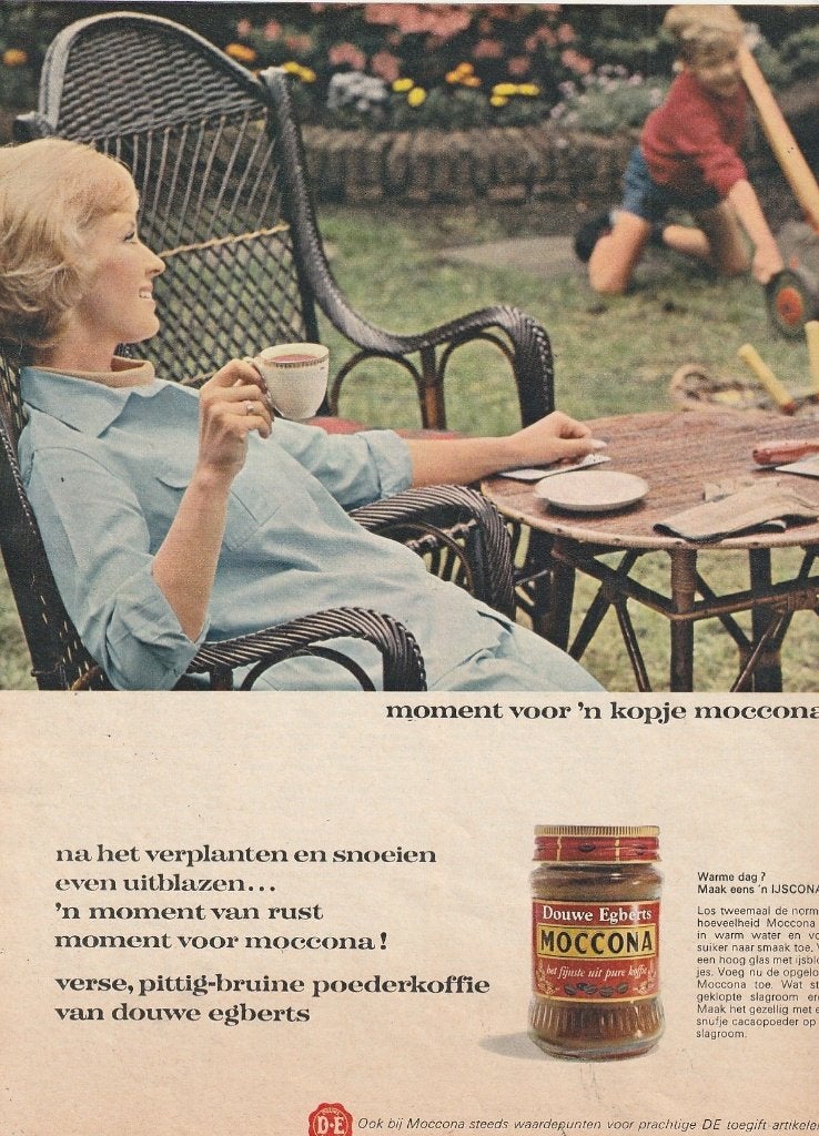 Retro reclame 1967 Douwe Egberts Moccona jongetje & moeder, Verzamelen, Verzenden, Overige typen