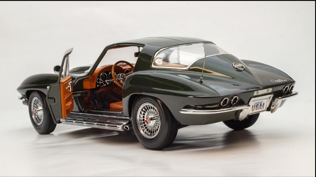 Exoto 1:18 Model coupé  1967 Corvette Sting Ray Coupe, Hobby en Vrije tijd, Modelauto's | 1:18, Ophalen of Verzenden, Zo goed als nieuw