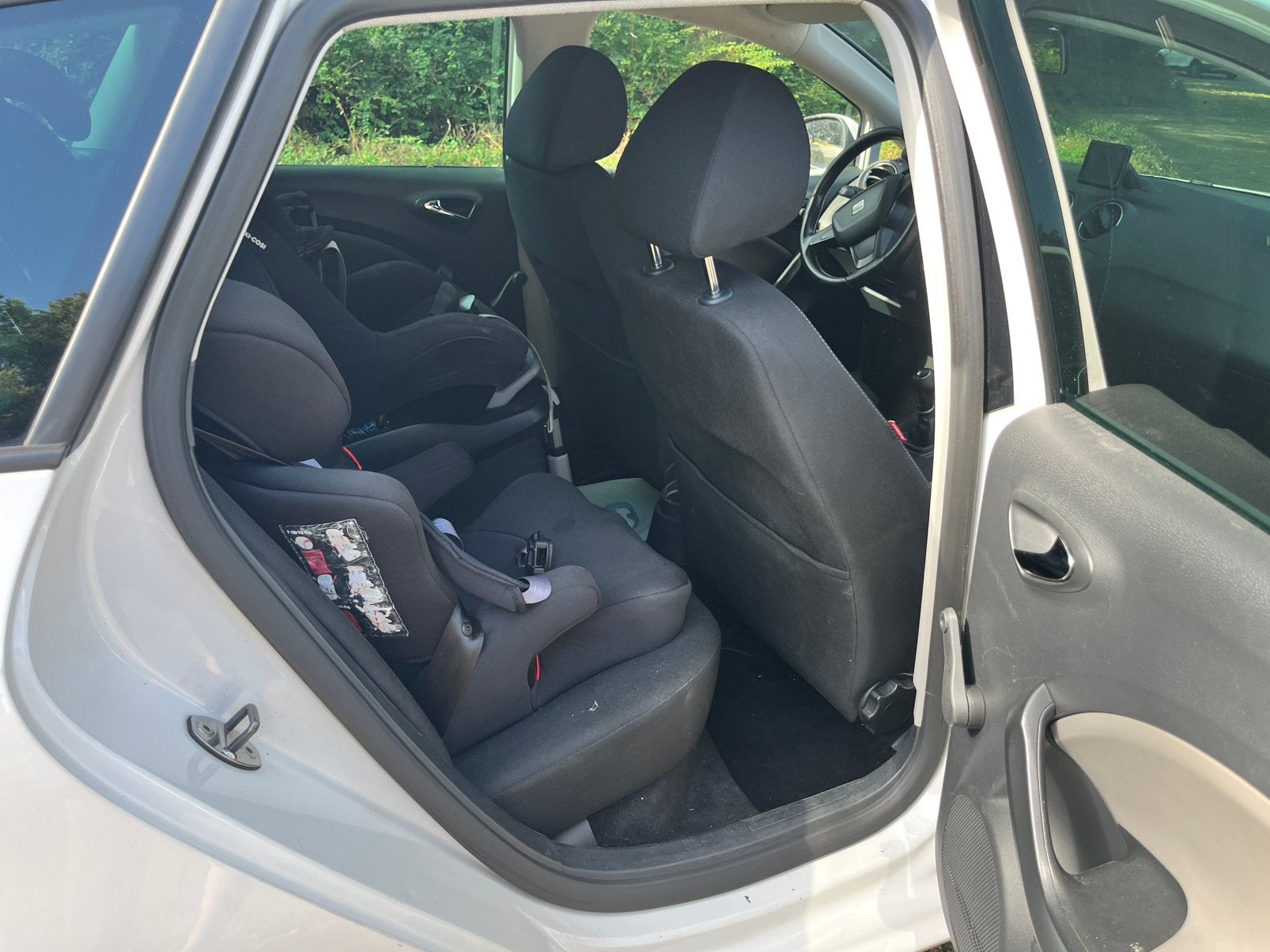 Seat Ibiza 1.2 TSI 77KW ST 2013 Wit, Voorwielaandrijving, 40 €/maand, Handgeschakeld, 570 kg