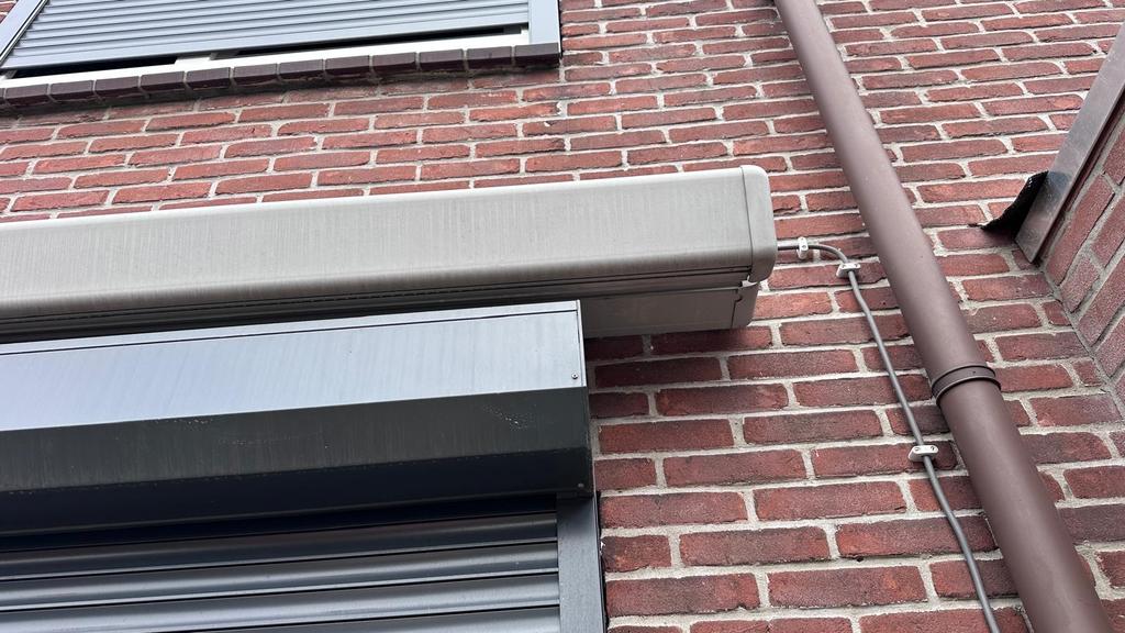 Zonscherm en elektrisch rolluik, Ophalen, Overige kleuren, 200 cm of meer, Zo goed als nieuw