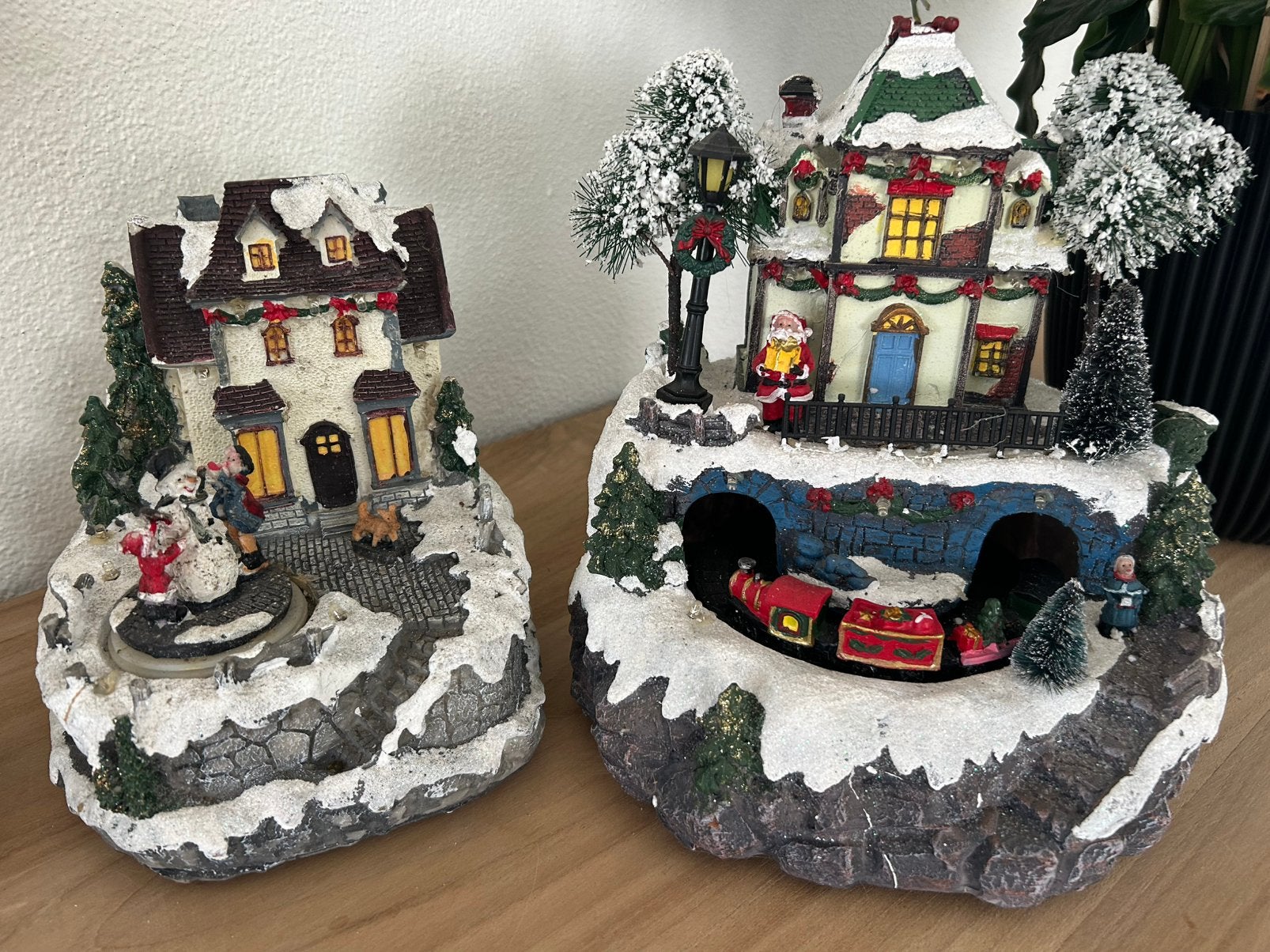 Bewegende kersthuisjes (kerstdecoratie), Diversen, Ophalen of Verzenden, Zo goed als nieuw