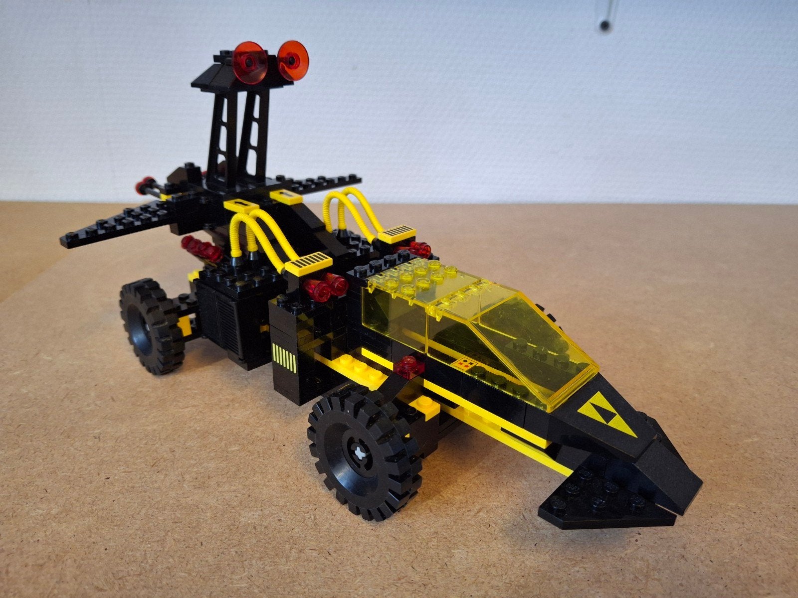 Lego 6941 Battrax. Jaren 80 Blacktron Space, Lego, Info@lego.com, 33 Bath Road, Slough, UK, Lego