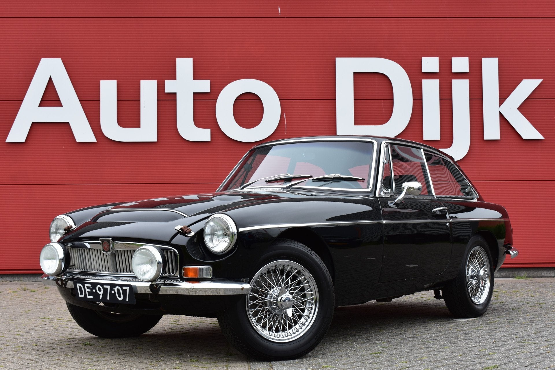 MG C-Type GT C-GT | Mooie staat | Met rallymeters (bj 1969), Auto's, Lederen bekleding, Zwart, Overige carrosserieën, Zwart